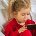 Cómo enseñar a los hijos a relacionarse con los medios digitales